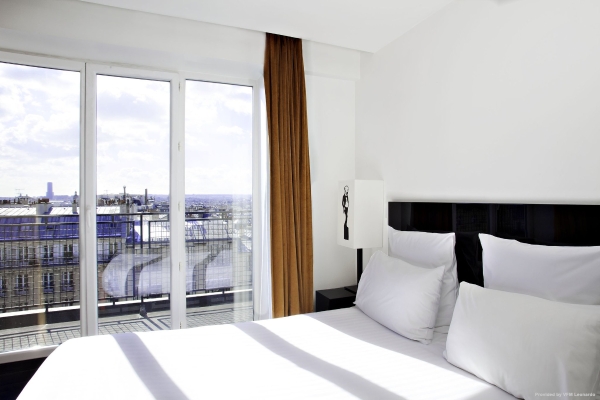 Hotel Le Chat Noir